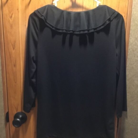 CHAPS  3/4 Sleeve Ruffled Top Sz. Small - Picture 9 of 10